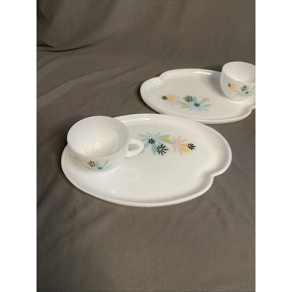 Vintage ATOMIC FLOWER PATIO BY FEDERAL Milk Glass Snack Set Tea Coffee